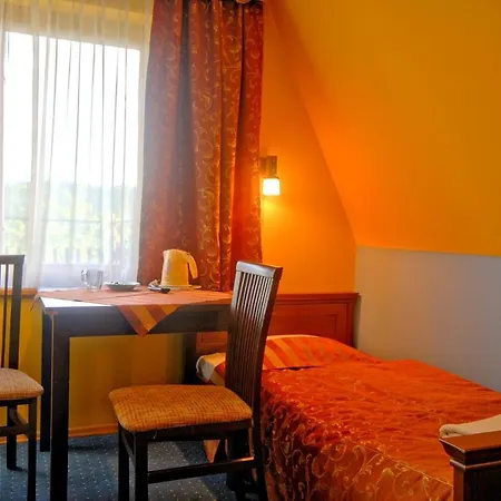 Willa Sloneczna - Pokoje I Apartamenty - 10 Minut Do Term Na Piechote Bukowina Tatrzanska Exterior photo
