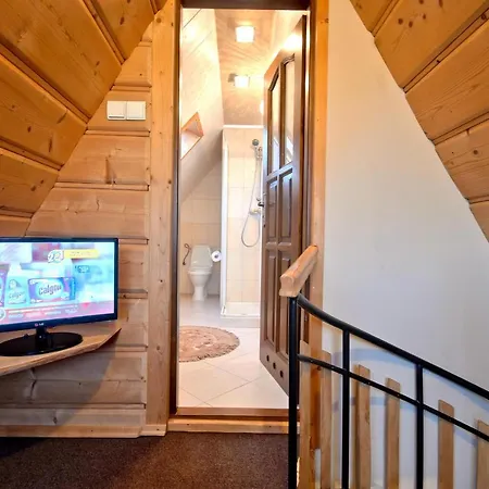Willa Sloneczna - Pokoje I Apartamenty - 10 Minut Do Term Na Piechote Bukowina Tatrzanska Exterior photo