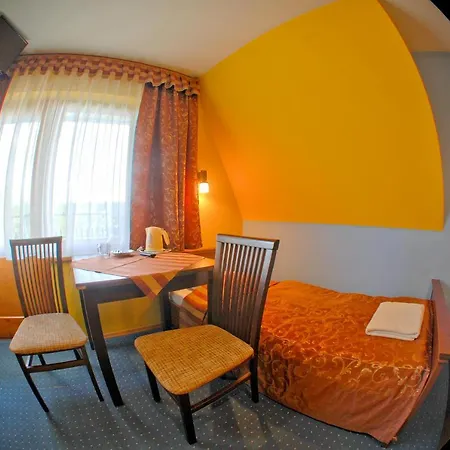 Willa Sloneczna - Pokoje I Apartamenty - 10 Minut Do Term Na Piechote Bukowina Tatrzanska Exterior photo