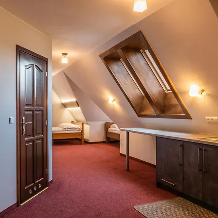 Willa Sloneczna - Pokoje I Apartamenty - 10 Minut Do Term Na Piechote Bukowina Tatrzanska Exterior photo