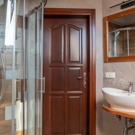Willa Sloneczna - Pokoje I Apartamenty - 10 Minut Do Term Na Piechote Bukowina Tatrzanska Exterior photo