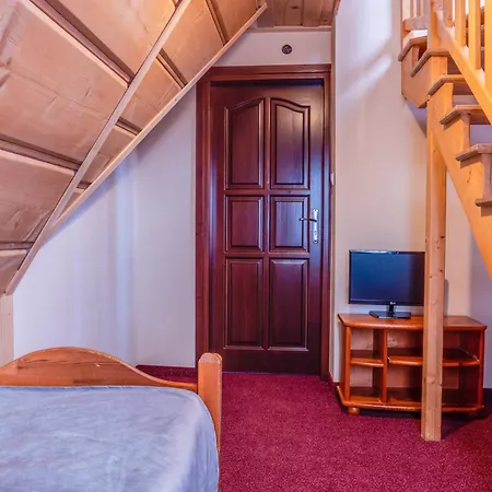 Willa Sloneczna - Pokoje I Apartamenty - 10 Minut Do Term Na Piechote Bukowina Tatrzanska Exterior photo